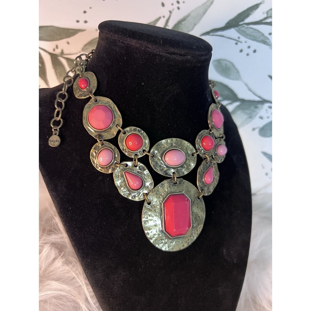 Ruby Rd. Vintage Pink Red Cabochon Bib Statement Necklace Boho-Chic Hammered - Picture 7 of 16